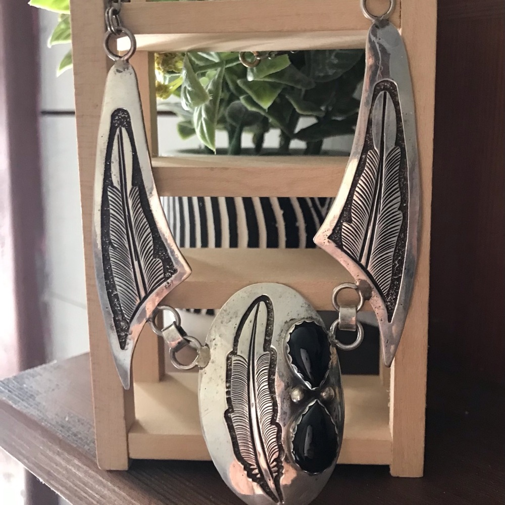 Artistic Navajo Sterling Silver Necklace with Feather Design